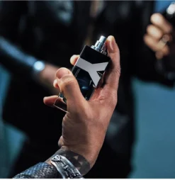 Yves Saint Laurent Y 60 Ml - Eau De Parfum - Herenparfum 36 Yves Saint Laurent Y 60 Ml - Eau De Parfum - Herenparfum -Beroemde Parfum Winkel 1165x1200