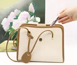 Parfumtogo- Hervulbaar/navulbaar Parfumflesje - Parfumverstuiver 5ml Zwart 6 Parfumtogo- Hervulbaar/navulbaar Parfumflesje - Parfumverstuiver 5ml Zwart -Beroemde Parfum Winkel 1200x1006 3