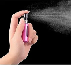 Parfum Verstuivers Blauw - Grijs -Lichtroze| 3-pack X2 | 2+1 GRATIS! |Navulbaar 5 Ml / Meeneem Parfum Flesje | Handig Voor In De Tas | Hervulbaar | Klein Formaat | Makkelijk Te Gebruiken -Beroemde Parfum Winkel 1200x1096 2