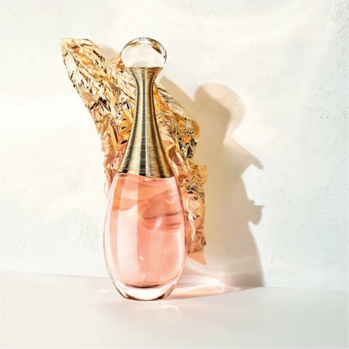 Dior J'adore 100 Ml - Eau De Toilette - Damesparfum 2 Dior J'adore 100 Ml - Eau De Toilette - Damesparfum - Afbeelding 2