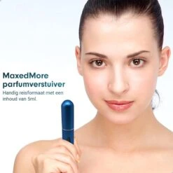 MaxedMore Navulbare Parfumverstuiver 5ml Blauw - 65 Keer Spraybare Parfum Verstuiver - Hervulbaar Tasverstuiver Voor Parfum - Meeneem Mini Geur Flesje Voor Op Reis - Lipstick Formaat Navulbaar Parfumflesje 13 MaxedMore Navulbare Parfumverstuiver 5ml Blauw - 65 Keer Spraybare Parfum Verstuiver - Hervulbaar Tasverstuiver Voor Parfum - Meeneem Mini Geur Flesje Voor Op Reis - Lipstick Formaat Navulbaar Parfumflesje -Beroemde Parfum Winkel 1200x1200 404
