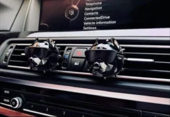 SWF - Autoparfum Premium Geschenkset - Incl. 15 Ml Parfum Met Houder - Voor Heren En Dames - Luchtverfrisser Parfum Auto Accessoires 13 SWF - Autoparfum Premium Geschenkset - Incl. 15 Ml Parfum Met Houder - Voor Heren En Dames - Luchtverfrisser Parfum Auto Accessoires -Beroemde Parfum Winkel 1200x825 2